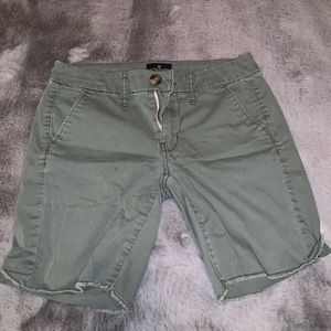 American eagle boyfriend shorts